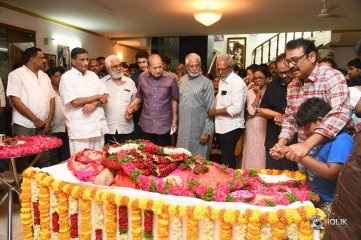 Celebrities Pay Homage to Vijaya Nirmala Garu
